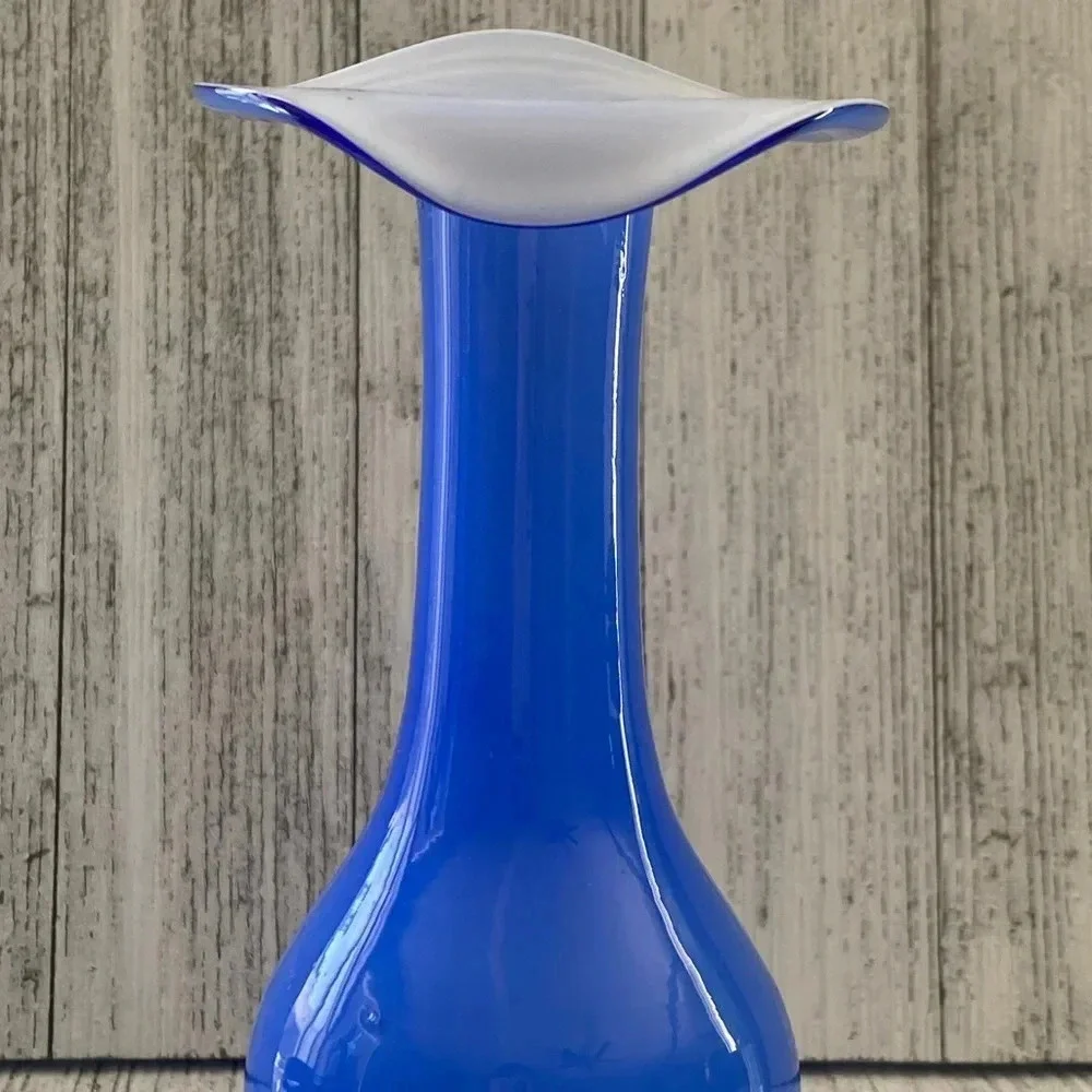 Vintage Calla Lily Jack-in-the-pulpit Bud Vase in Cobalt and white